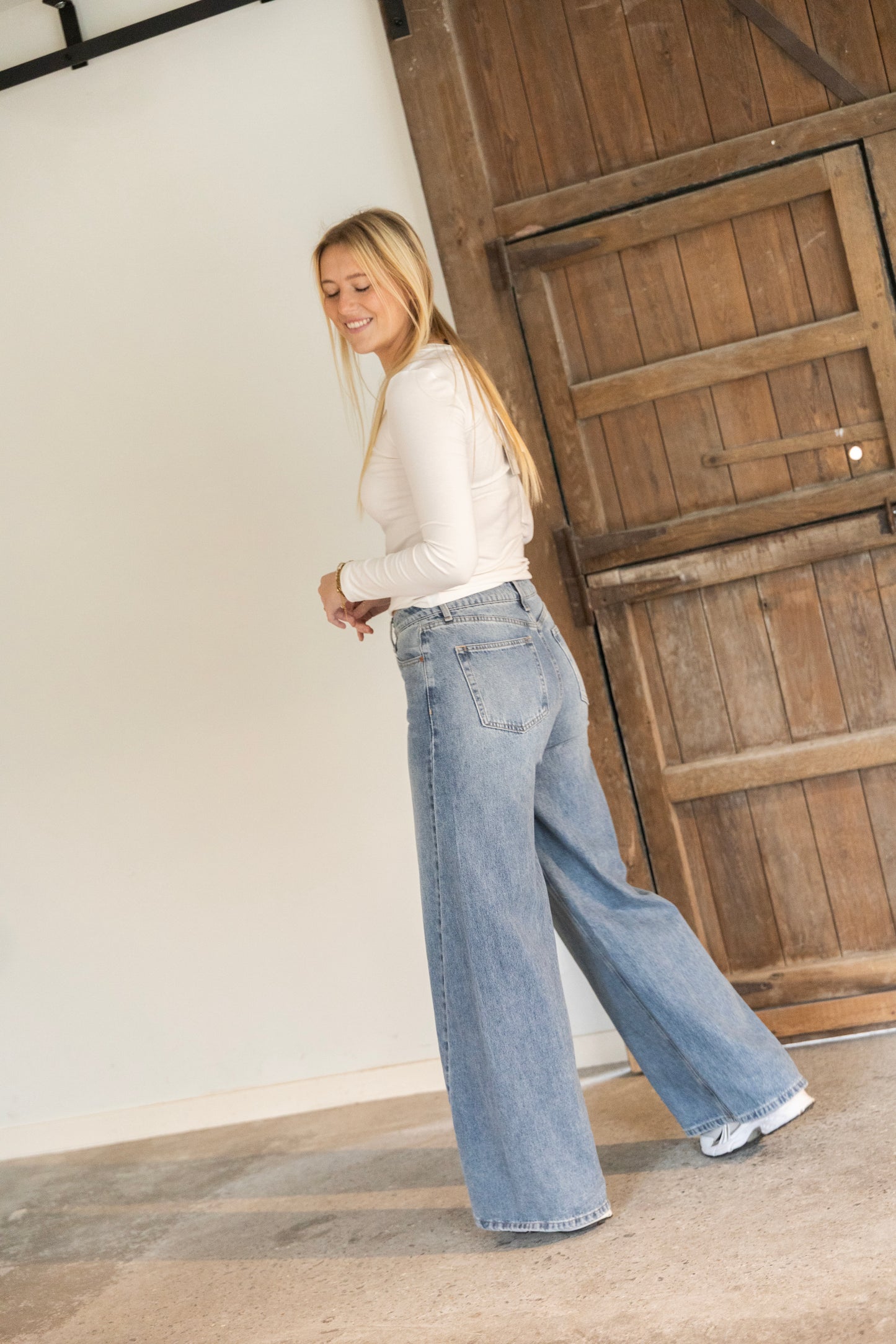 LOUISA WIDE LEG JEANS