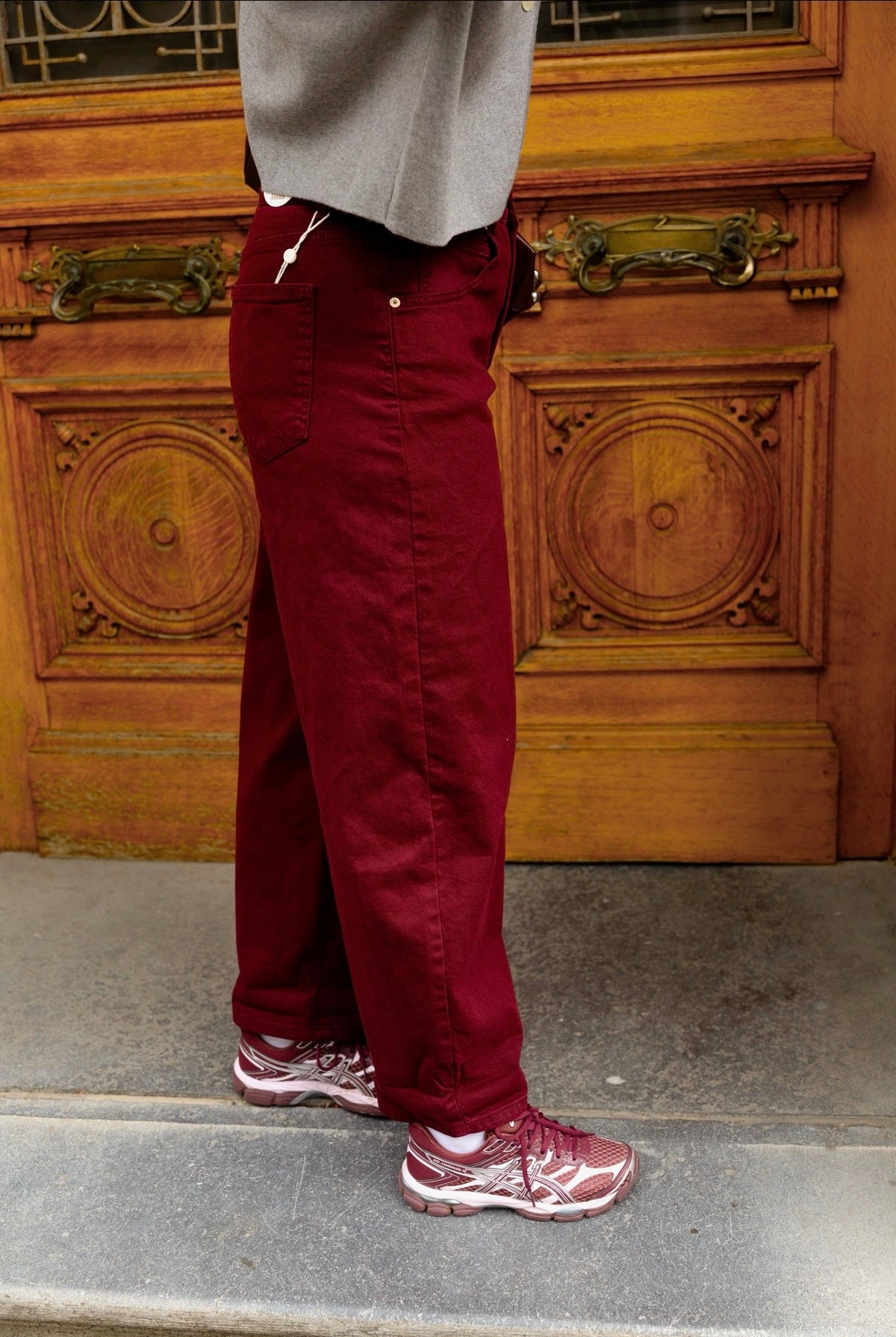 BORDEAUX BALLOON JEANS