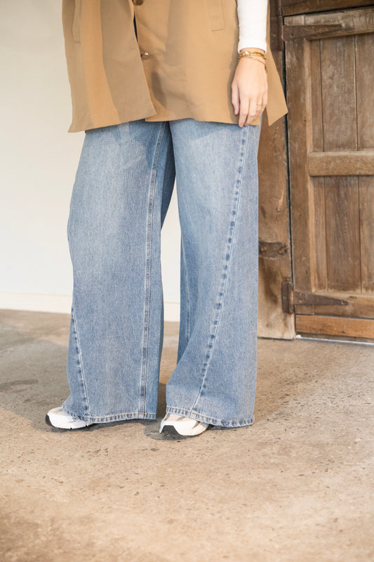 LOUISA WIDE LEG JEANS