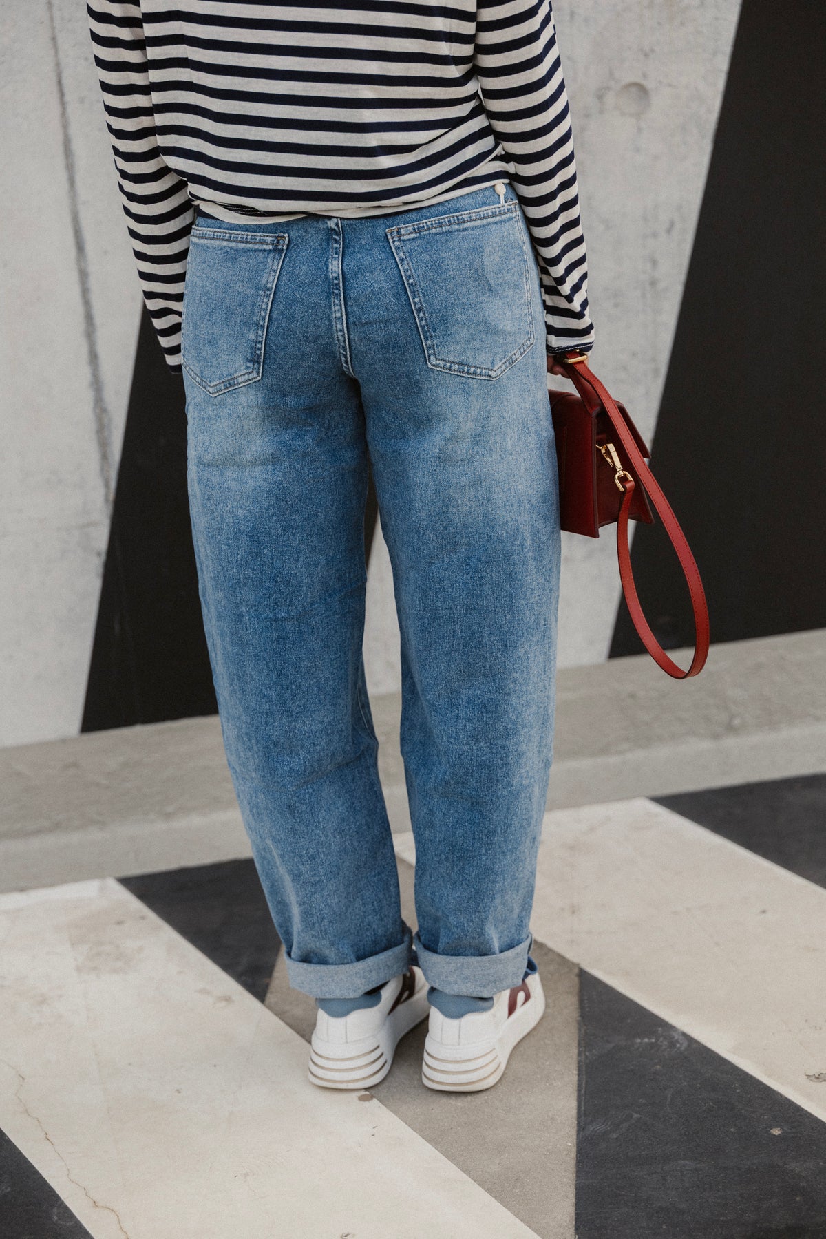 STUD BALLOON JEANS