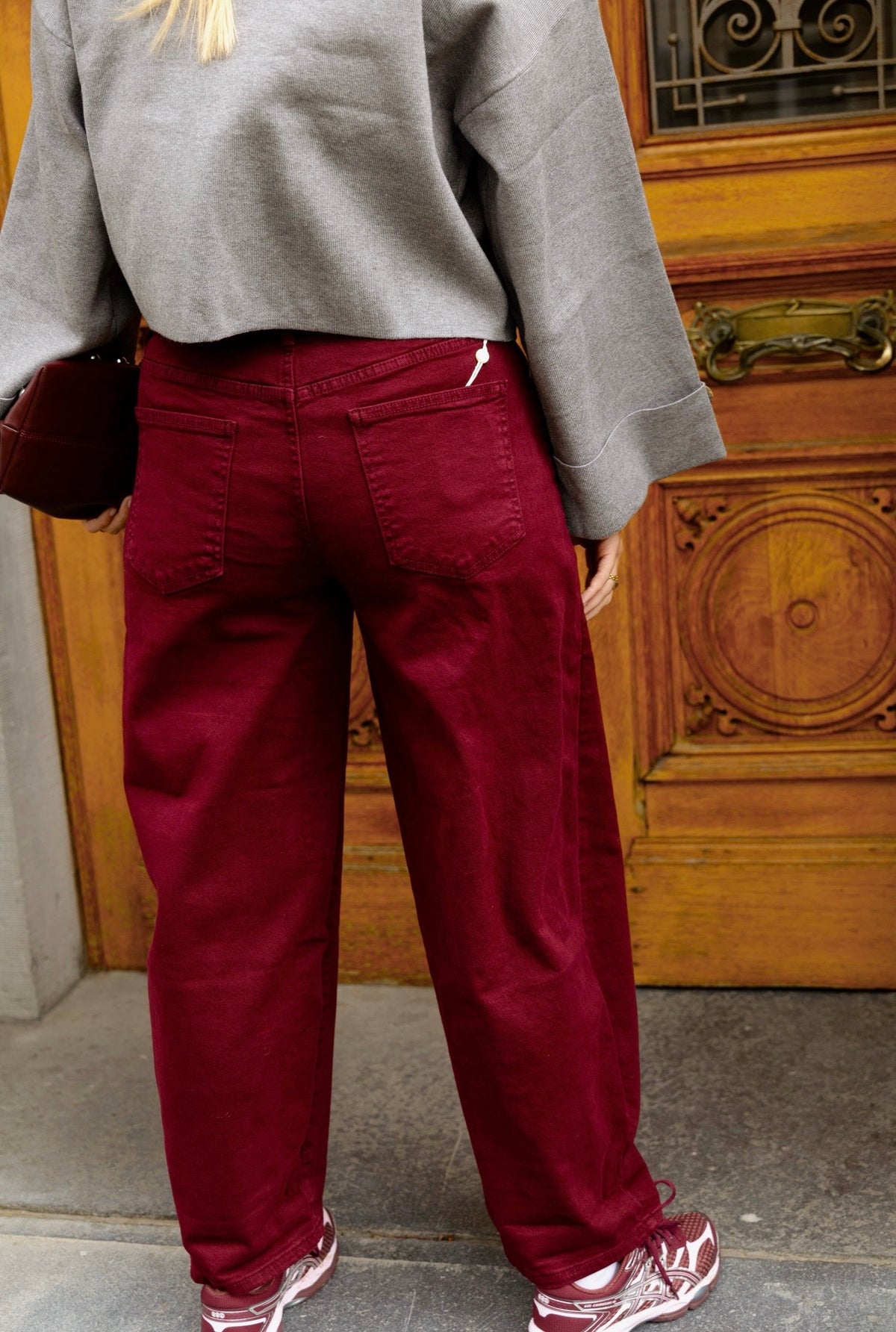 BORDEAUX BALLOON JEANS